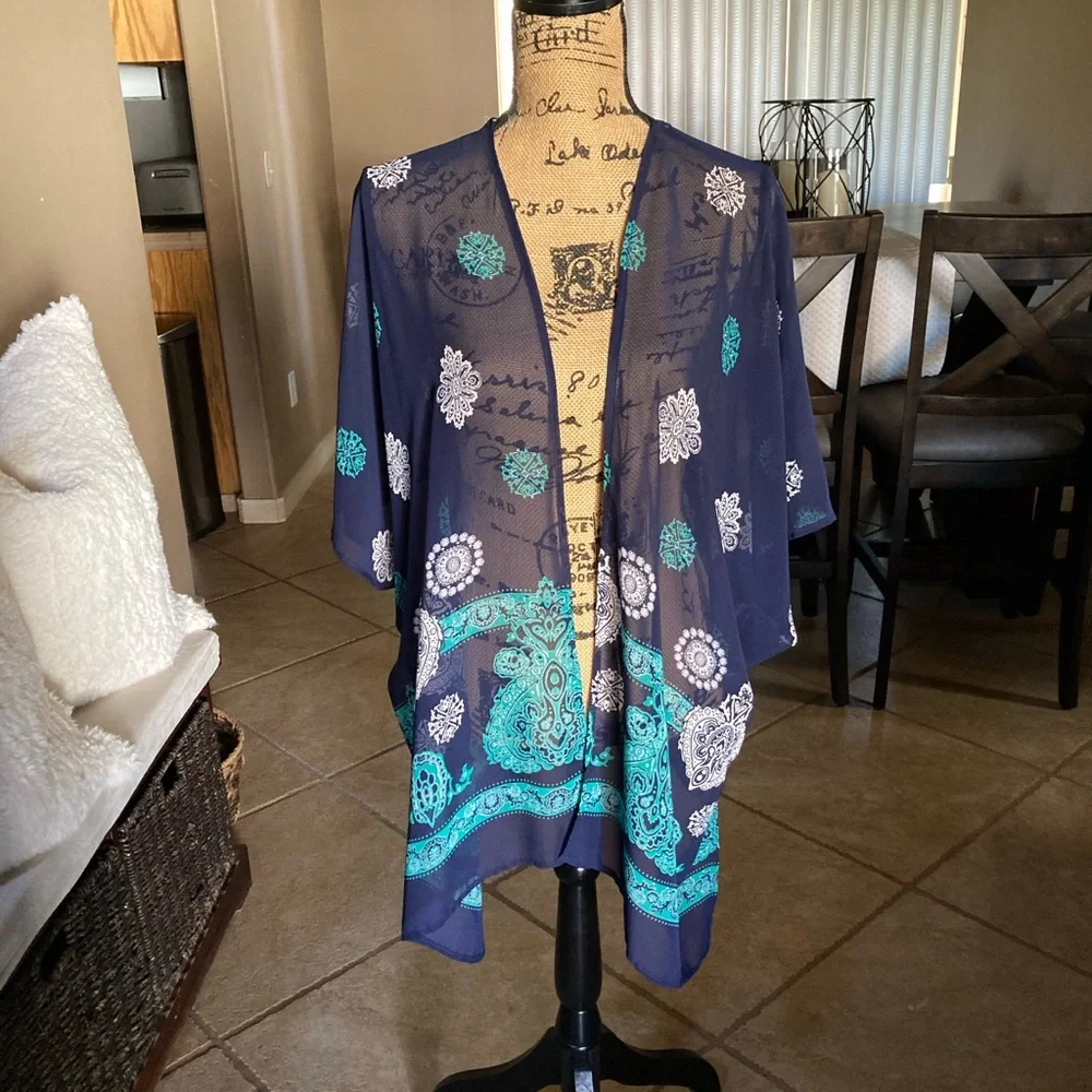 Kimono - Picture 3 of 5